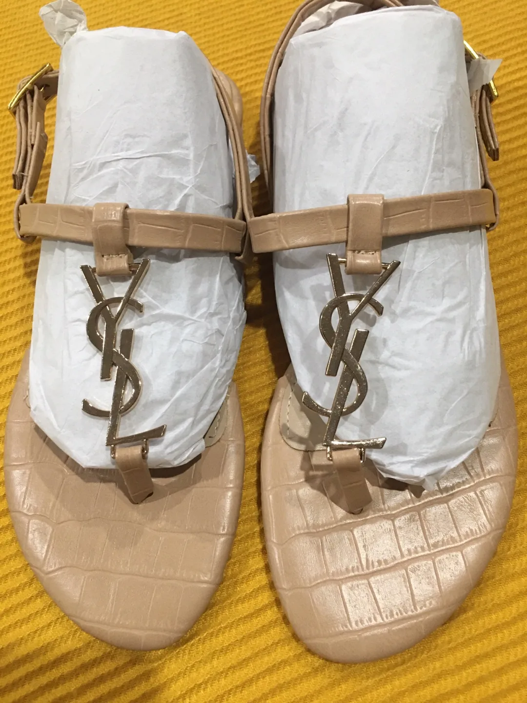 New YSL Beige Leather Sandals - Size 37 image indicator(5)