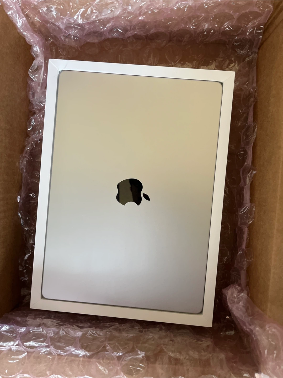 MacBook Pro 14" M3 Pro open box - photo 2