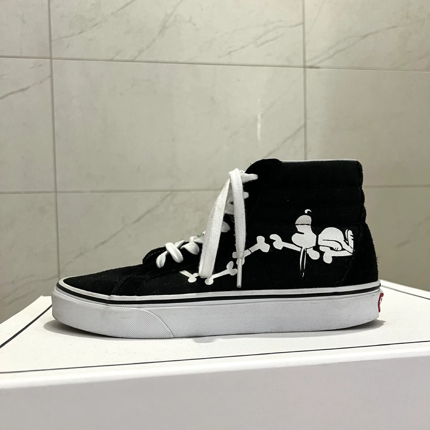 New Vans x Peanuts Collection Sk8-Hi Snoopy Shoes image indicator(4)