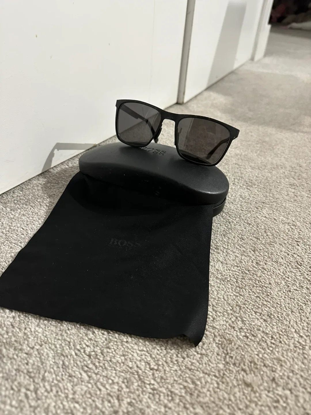 Hugo Boss Black Sunglasses with Case image indicator(4)