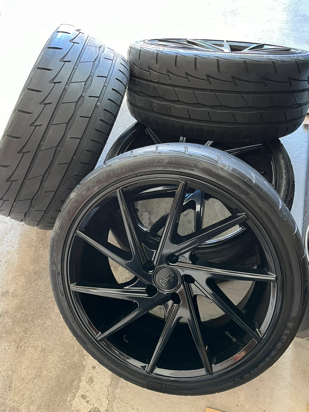 Niche Wheels and Tires - 255/35R20 - photo 2