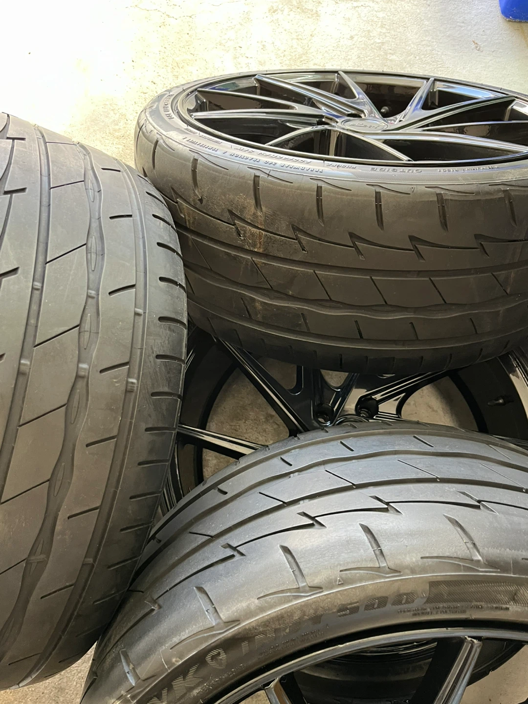 Niche Wheels and Tires - 255/35R20 - photo 3