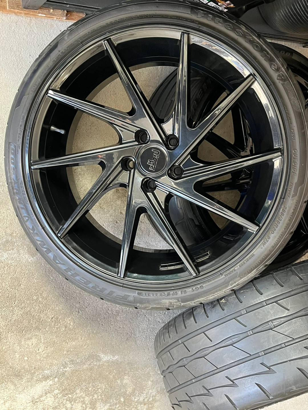 Niche Wheels and Tires - 255/35R20