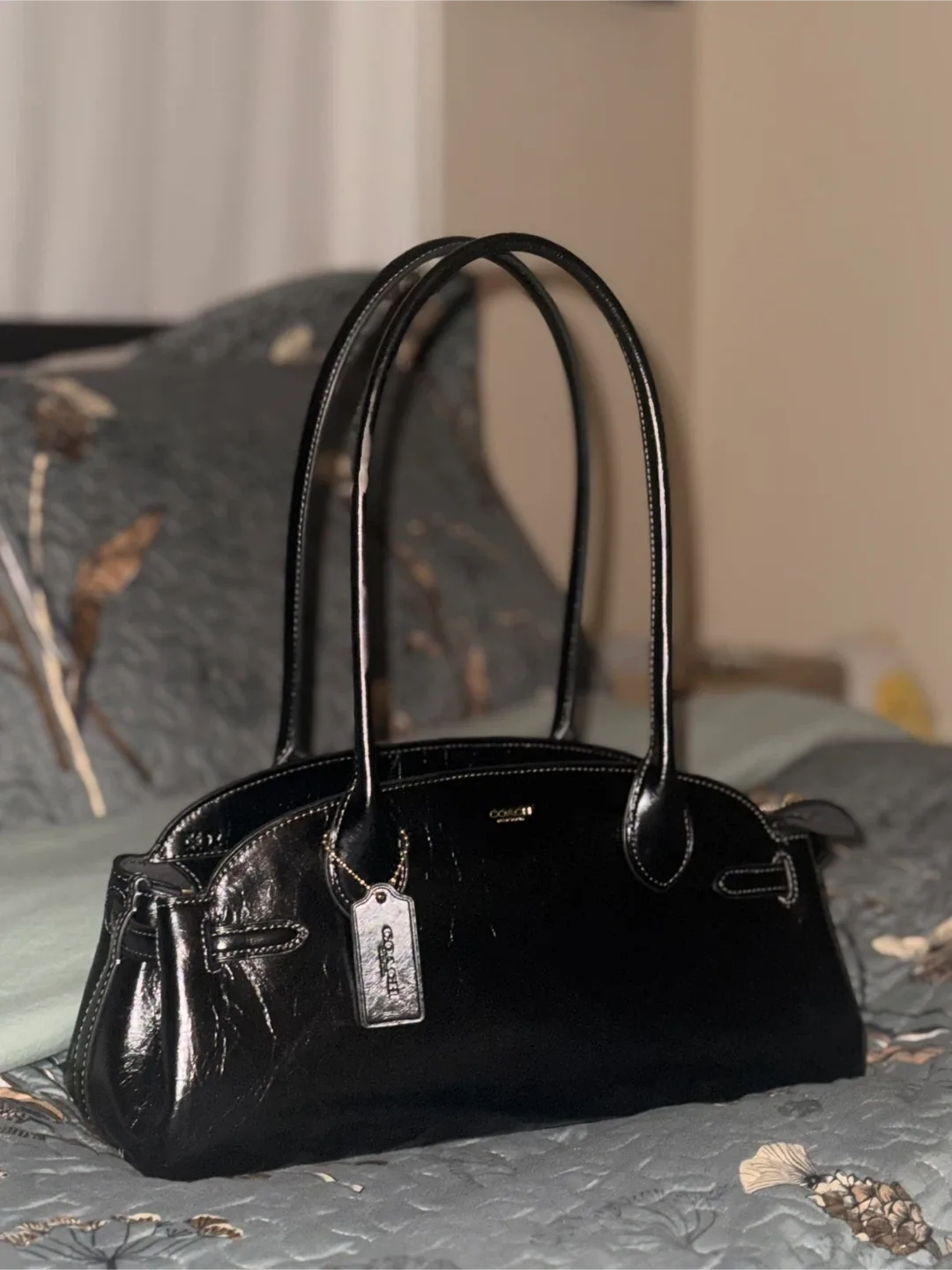 Coach Empire Carryall 34 image indicator(2)