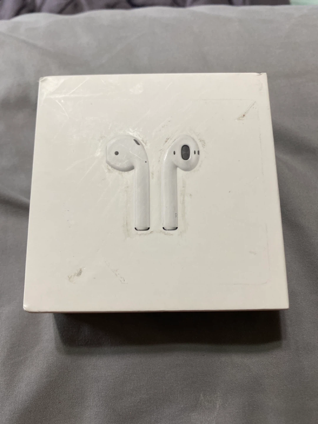 Apple AirPods (2nd generation) with Charging Case