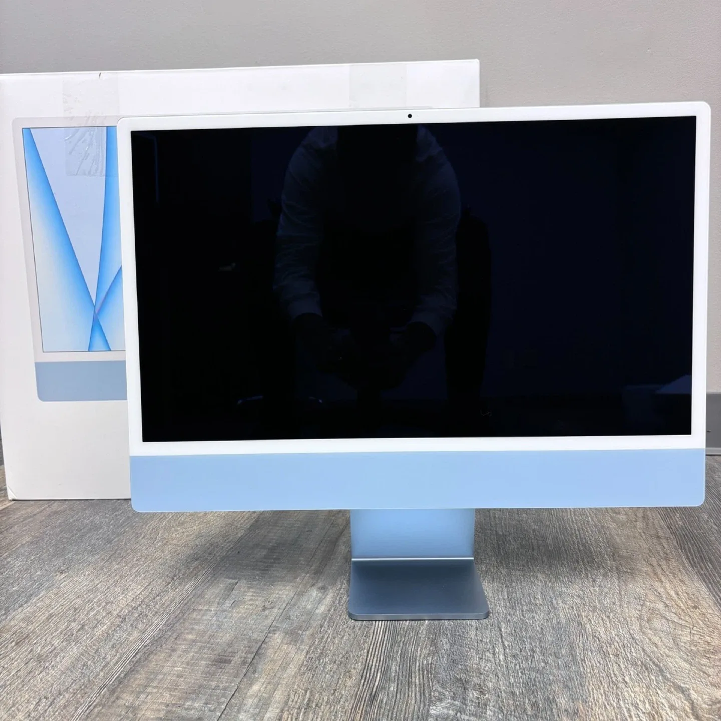 New Apple iMac 24-inch Blue image indicator(7)