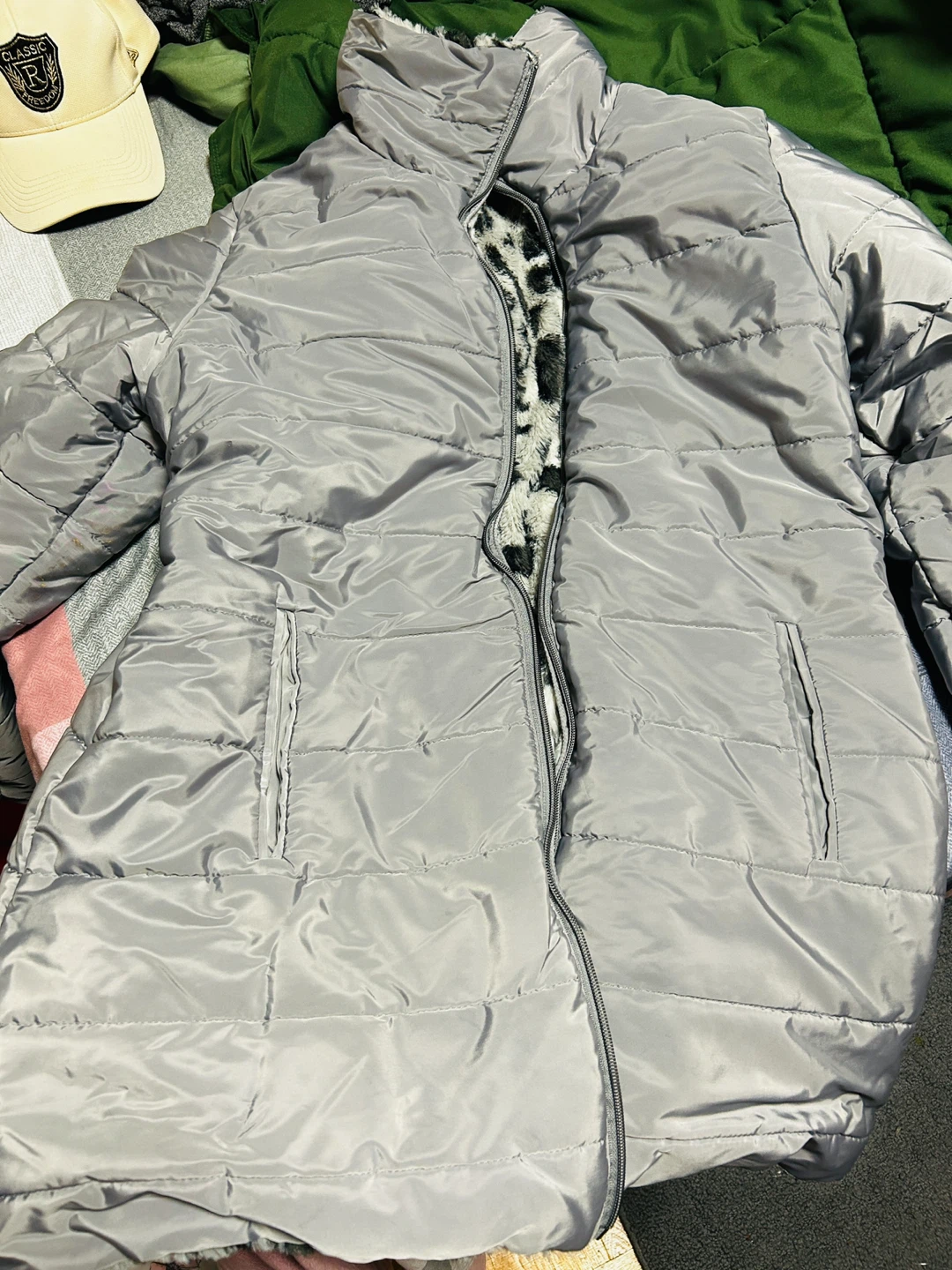 Grey Puffer Jacket with Leopard Print Lining