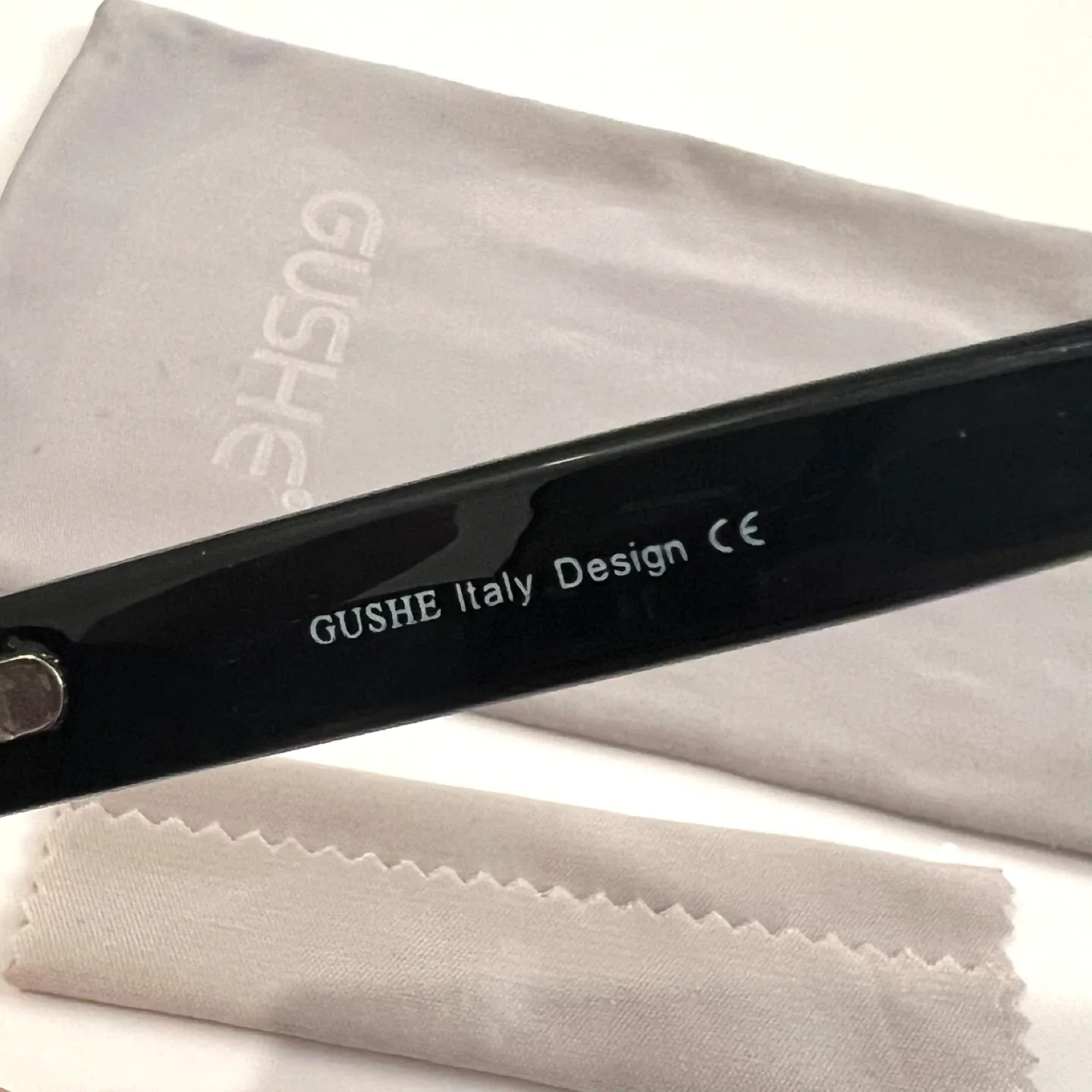 (Retail $128)New Italian Design Sunglasses image indicator(4)