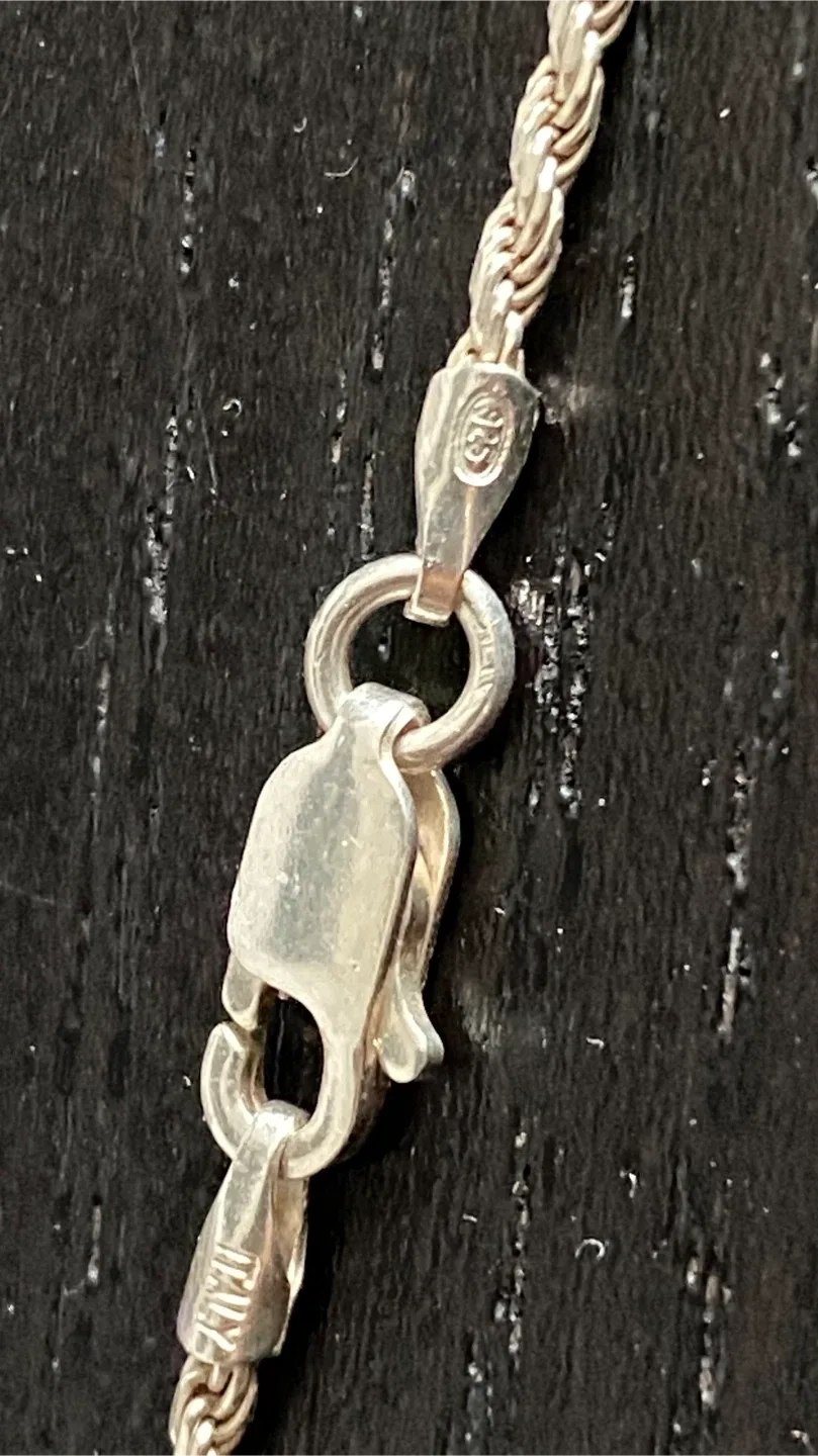 Silver Hamsa Hand Necklace image indicator(5)