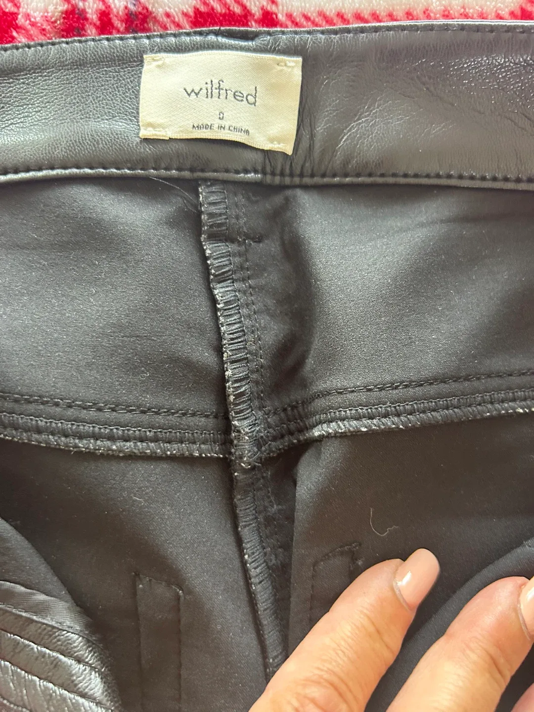 Wilfred Vegan Leather Pants - Size 0 image indicator(3)