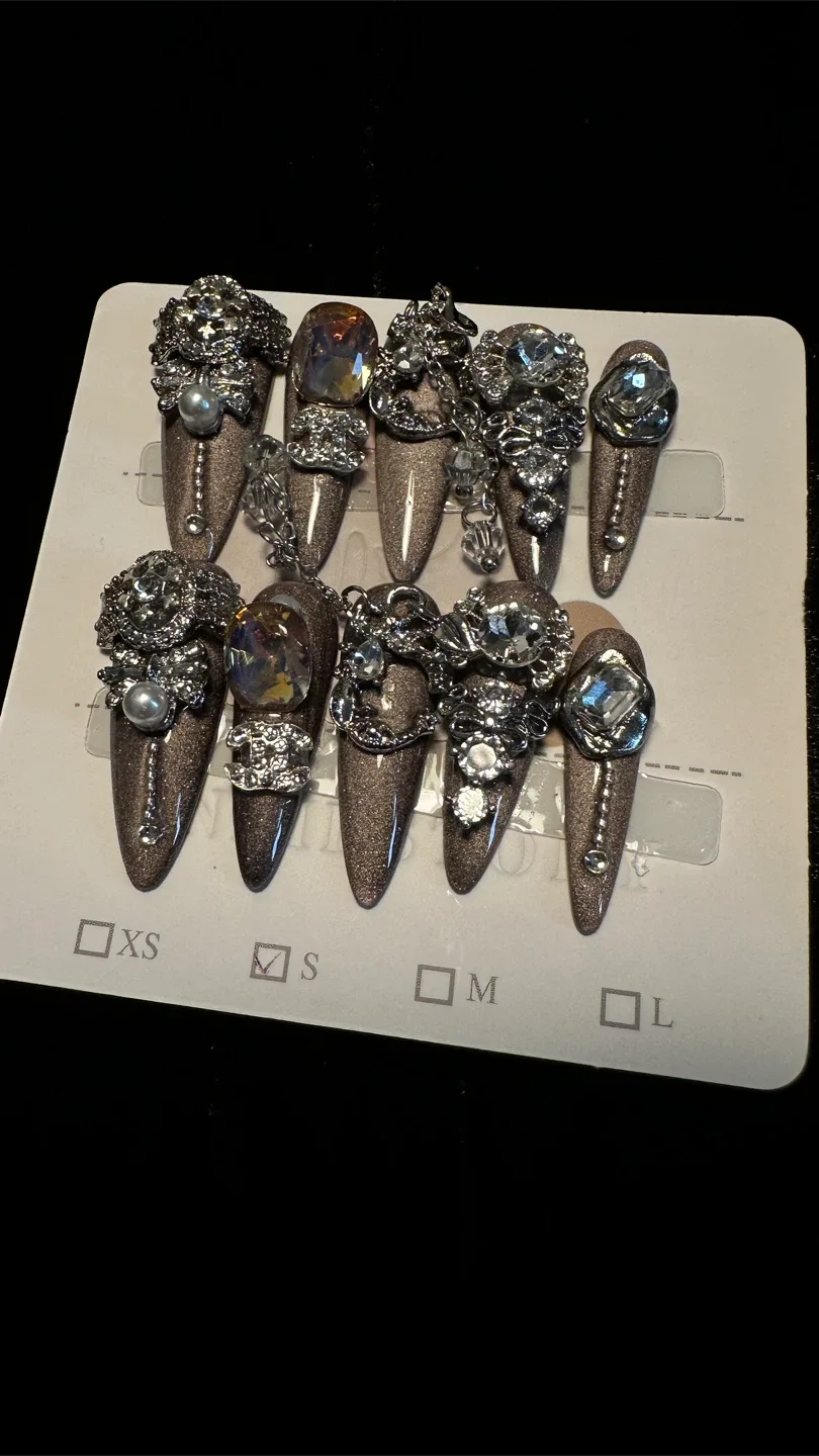 Press On Nails image indicator(3)