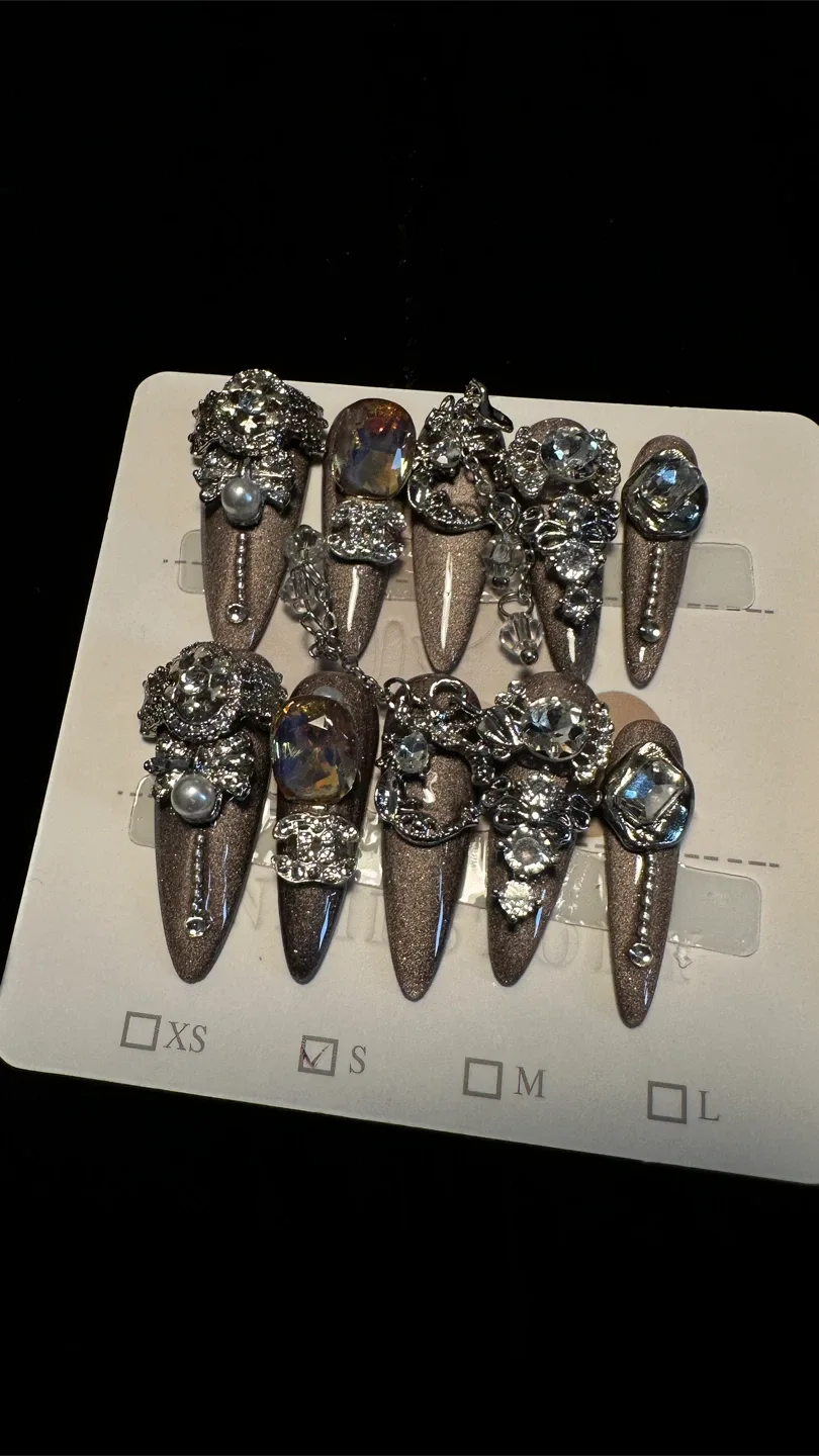 Press On Nails image indicator(4)