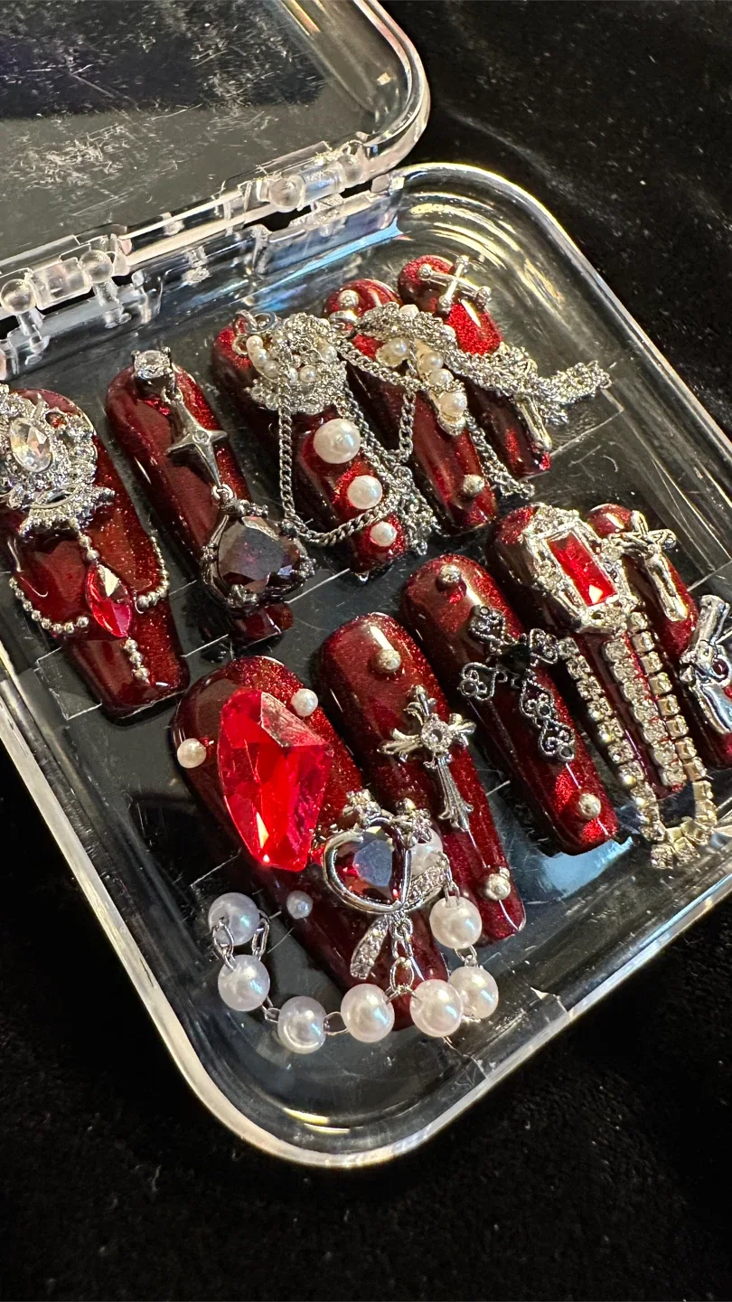 Red Press-On Nails with Silver Charms image indicator(4)