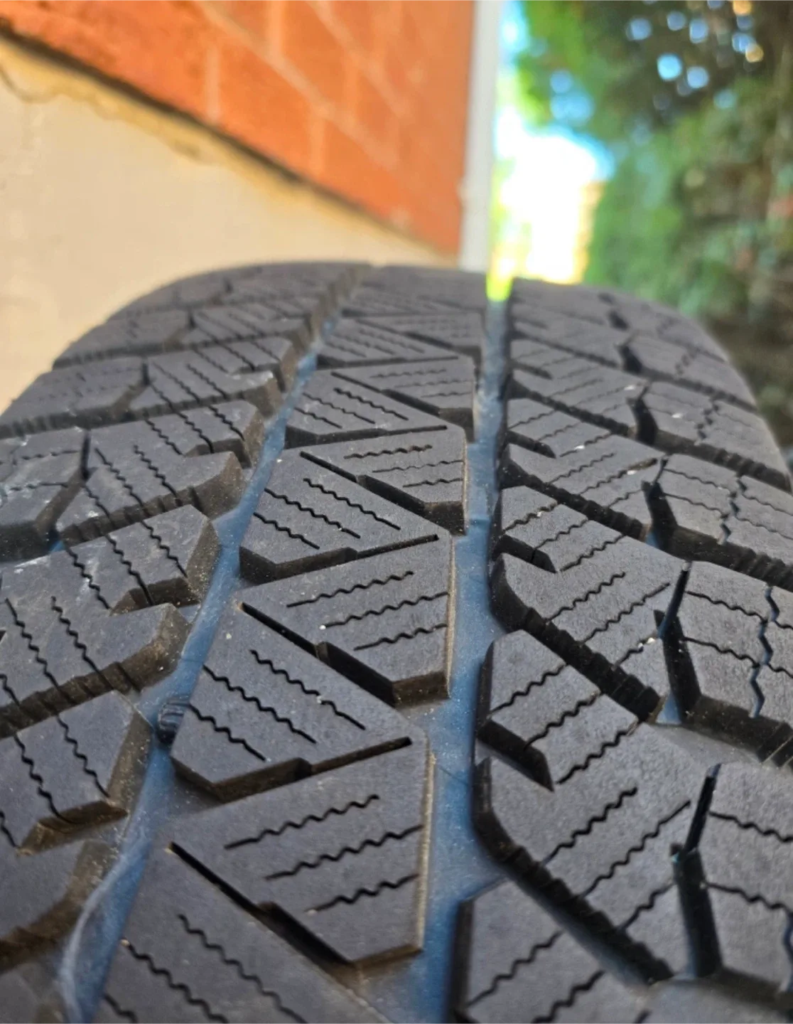 Toyota CHR Bridgestone Blizzak Winter Tires Set with Rim! image indicator(3)