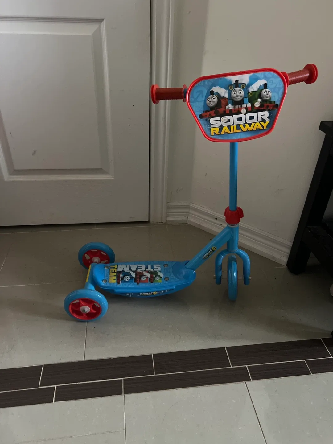 Thomas & Friends 3-Wheel Scooter image indicator(2)