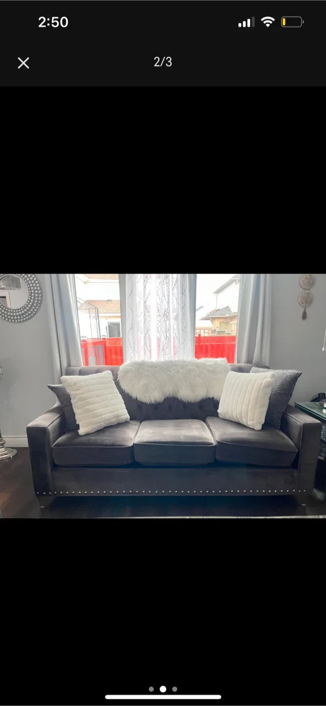 Brown Tufted Sofa and Loveseat Set image indicator(2)