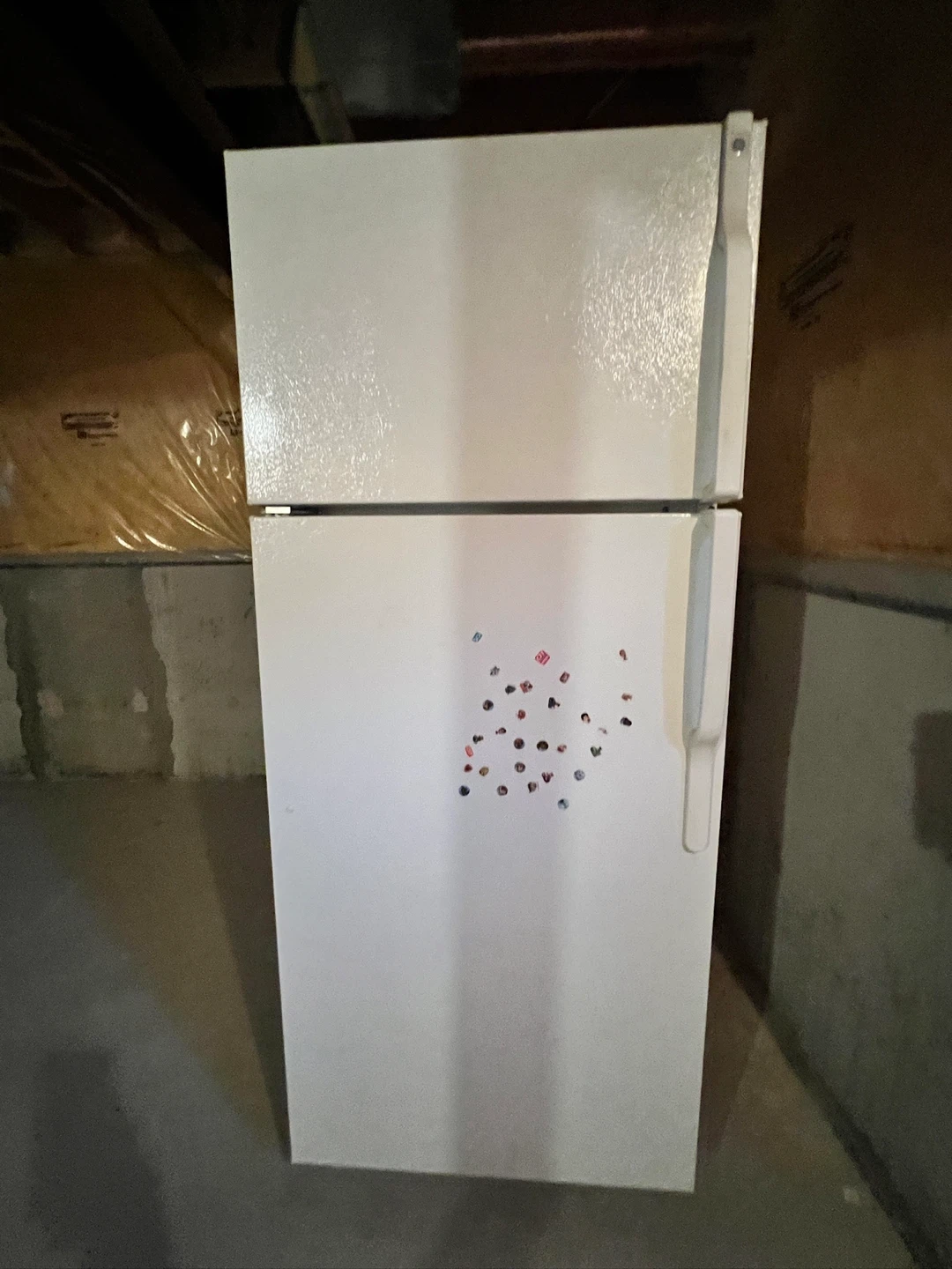 GE White Fridge - Top Freezer - photo 3