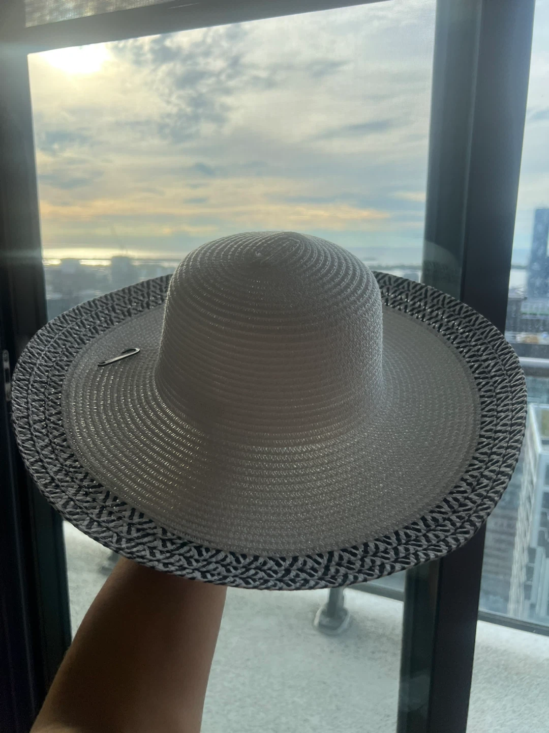Laura White Summer Hat - photo 3