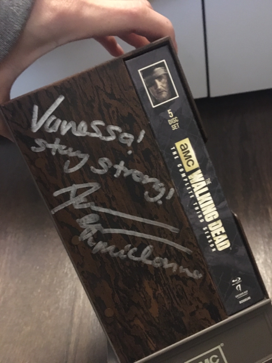 The Walking Dead Season 3 Blu-ray Set personalized autographs - photo 4