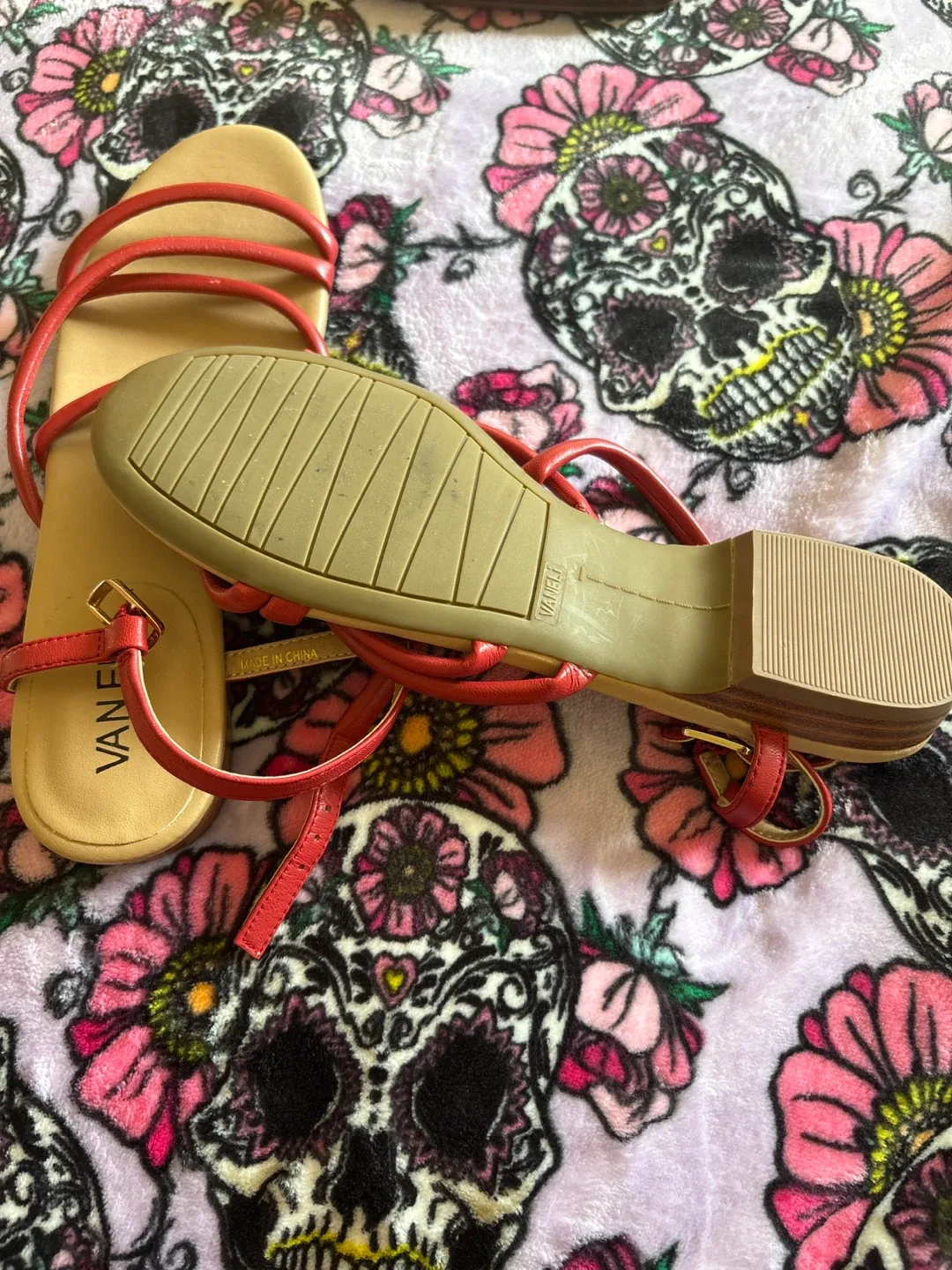 Van Eli Red Sandals image indicator(2)