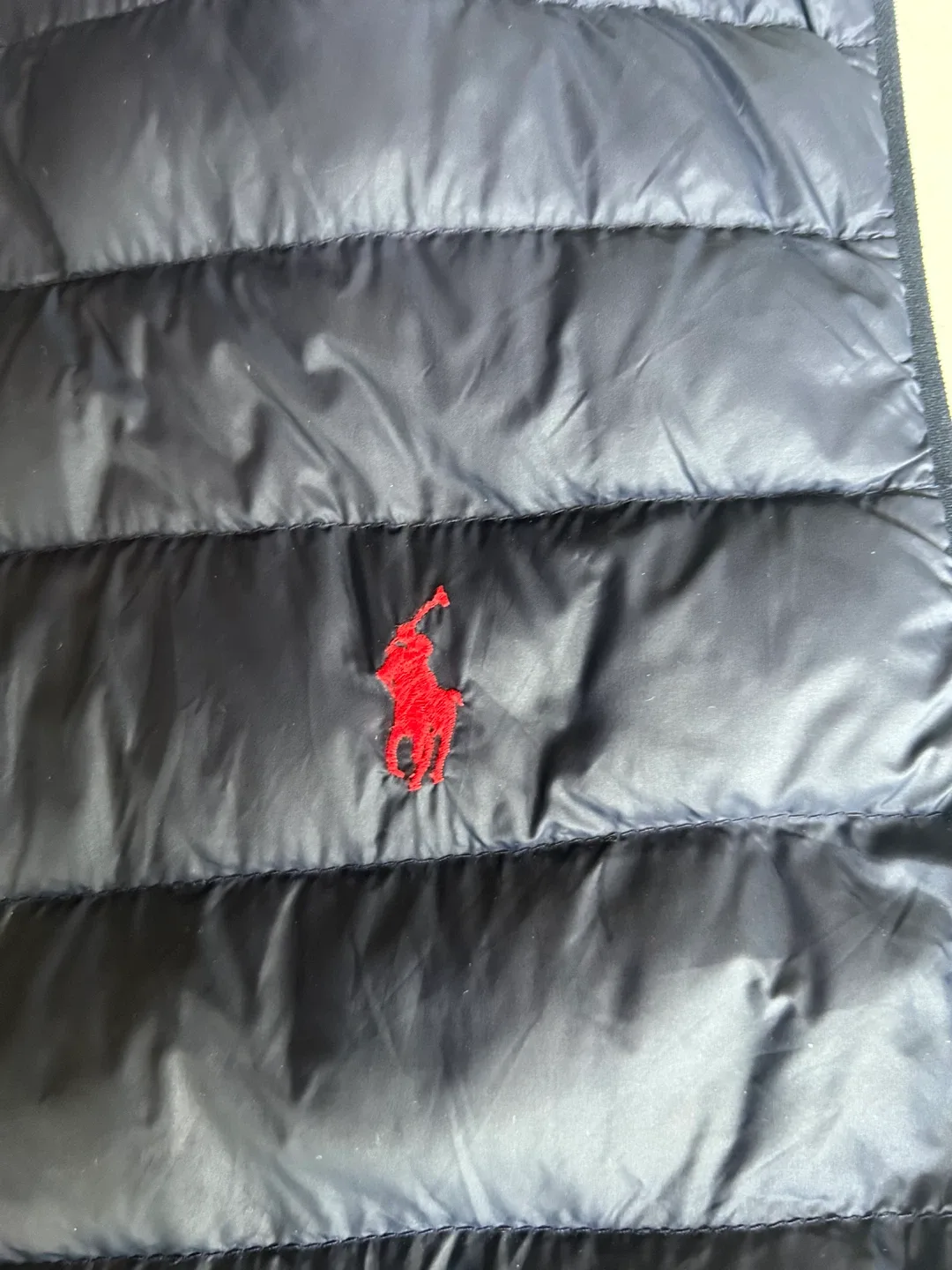 Pocketable polo Ralph Lauren puffer vest image indicator(3)