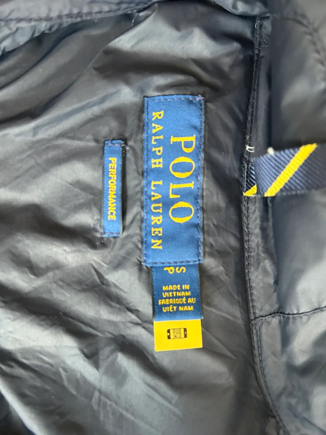 Pocketable polo Ralph Lauren puffer vest image indicator(2)