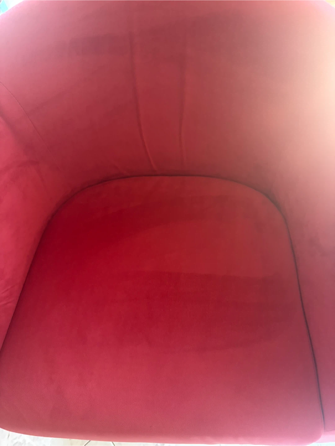 Red Armchair - photo 2