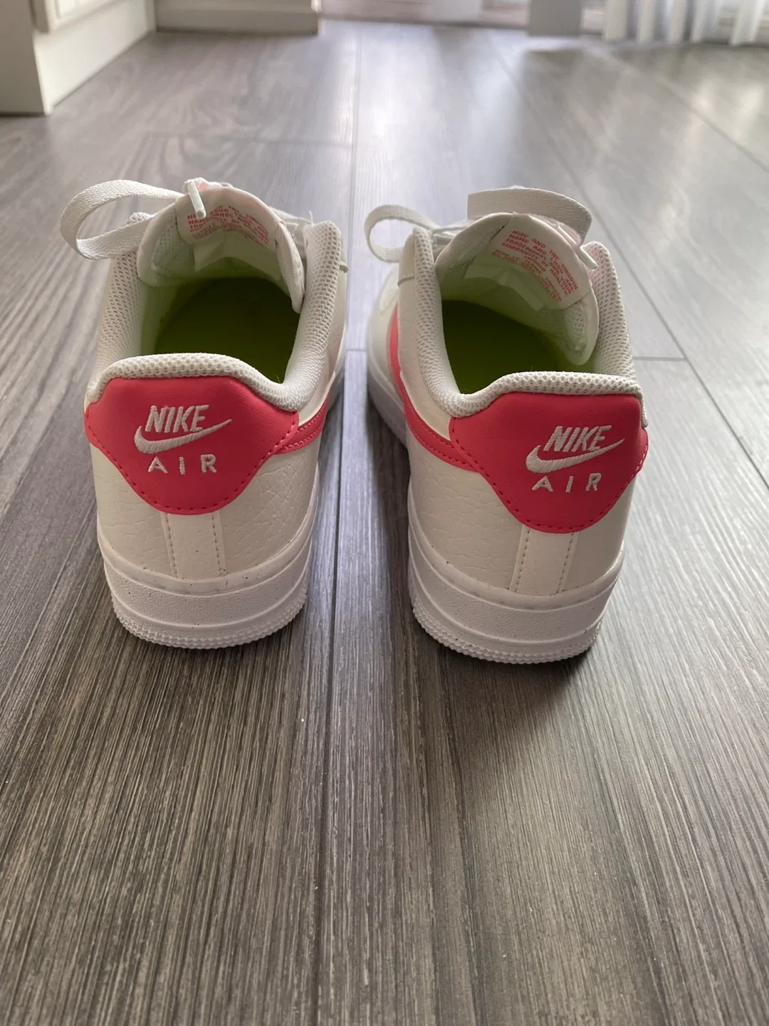 Nike Air Force 1 White/Pink Size 7 US image indicator(3)