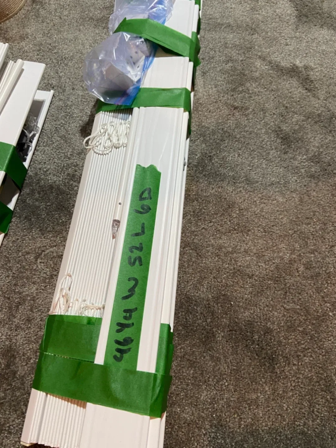 White Window Blinds - 46x60, 60x72 image indicator(2)