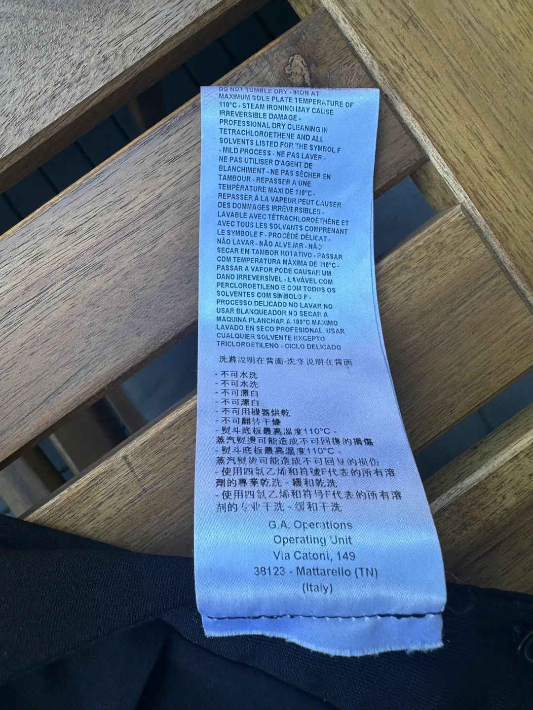 Giorgio Armani Black Skirt Size 42 image indicator(4)