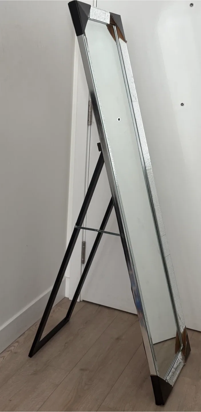 Brand New Full Length Mirror! image indicator(7)