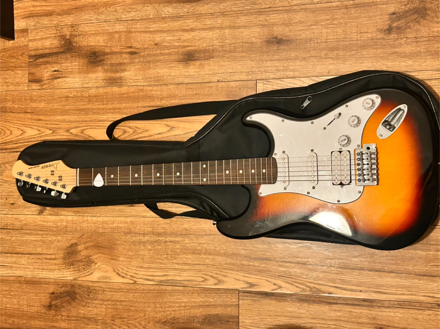 Donner beginner guitar