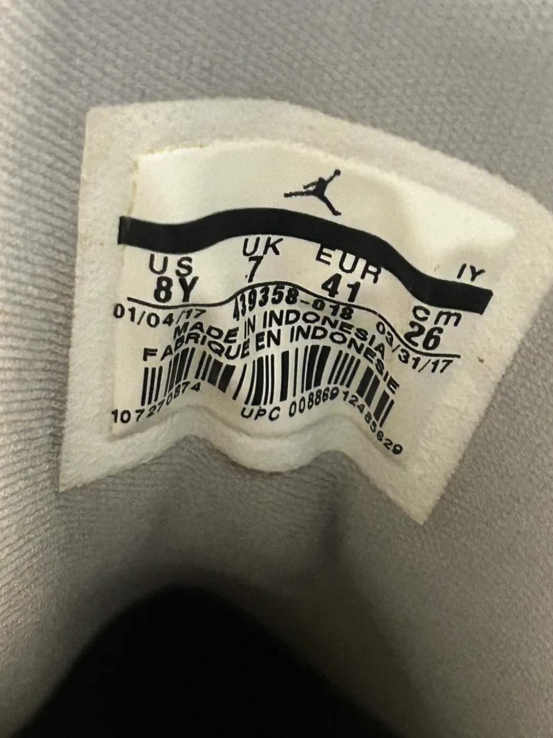 Jordan 13 Grey Sneakers - Size 8Y image indicator(4)