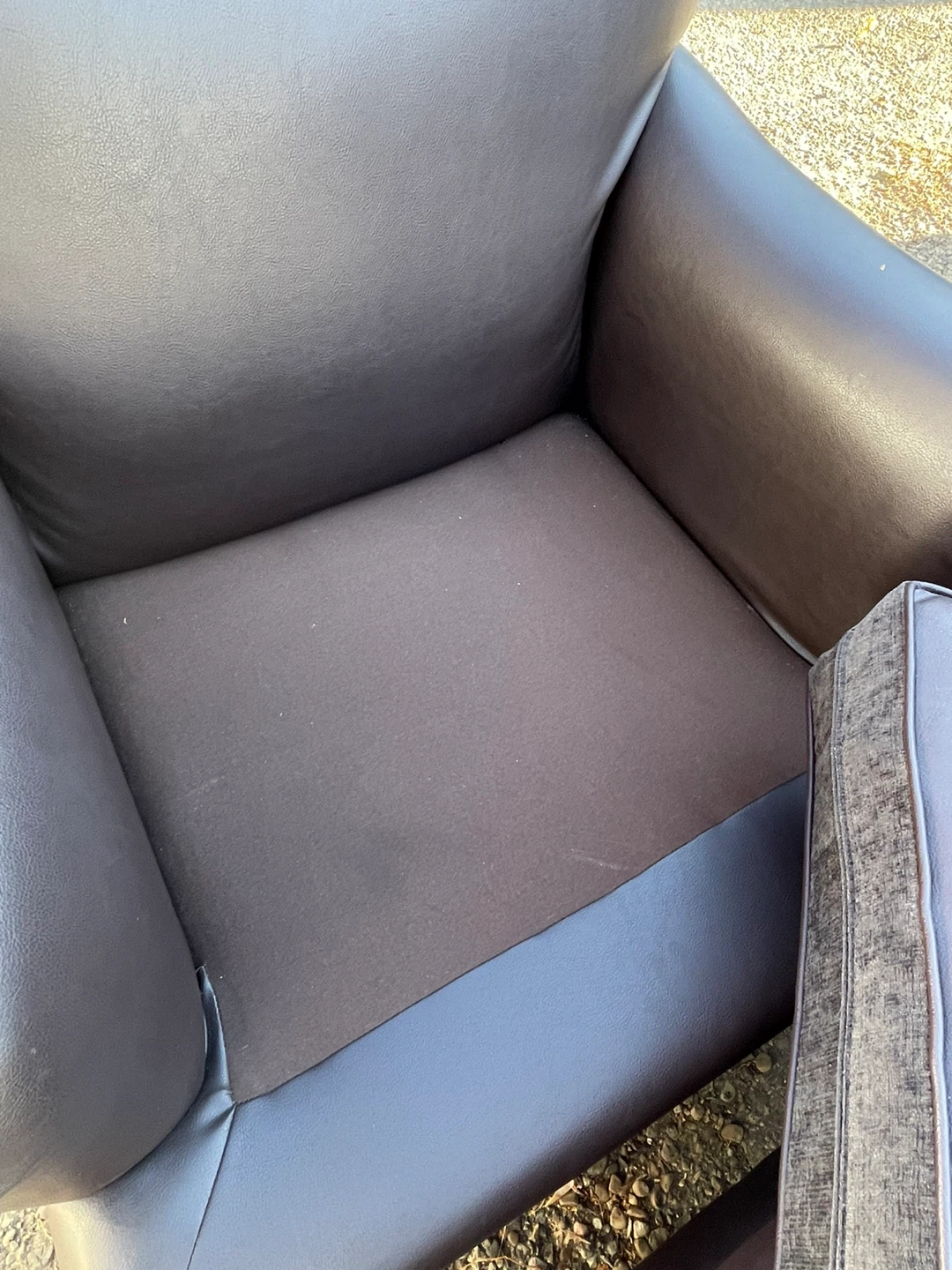 Modern  Accent Chair w/ ottoman Like New - photo 3