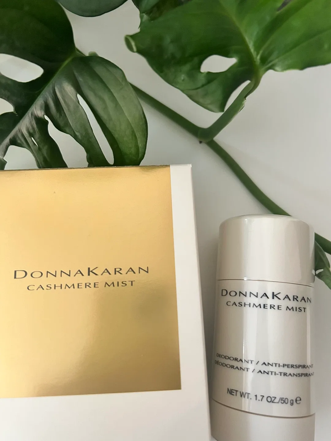 Donna Karan Cashmere Mist deodorant