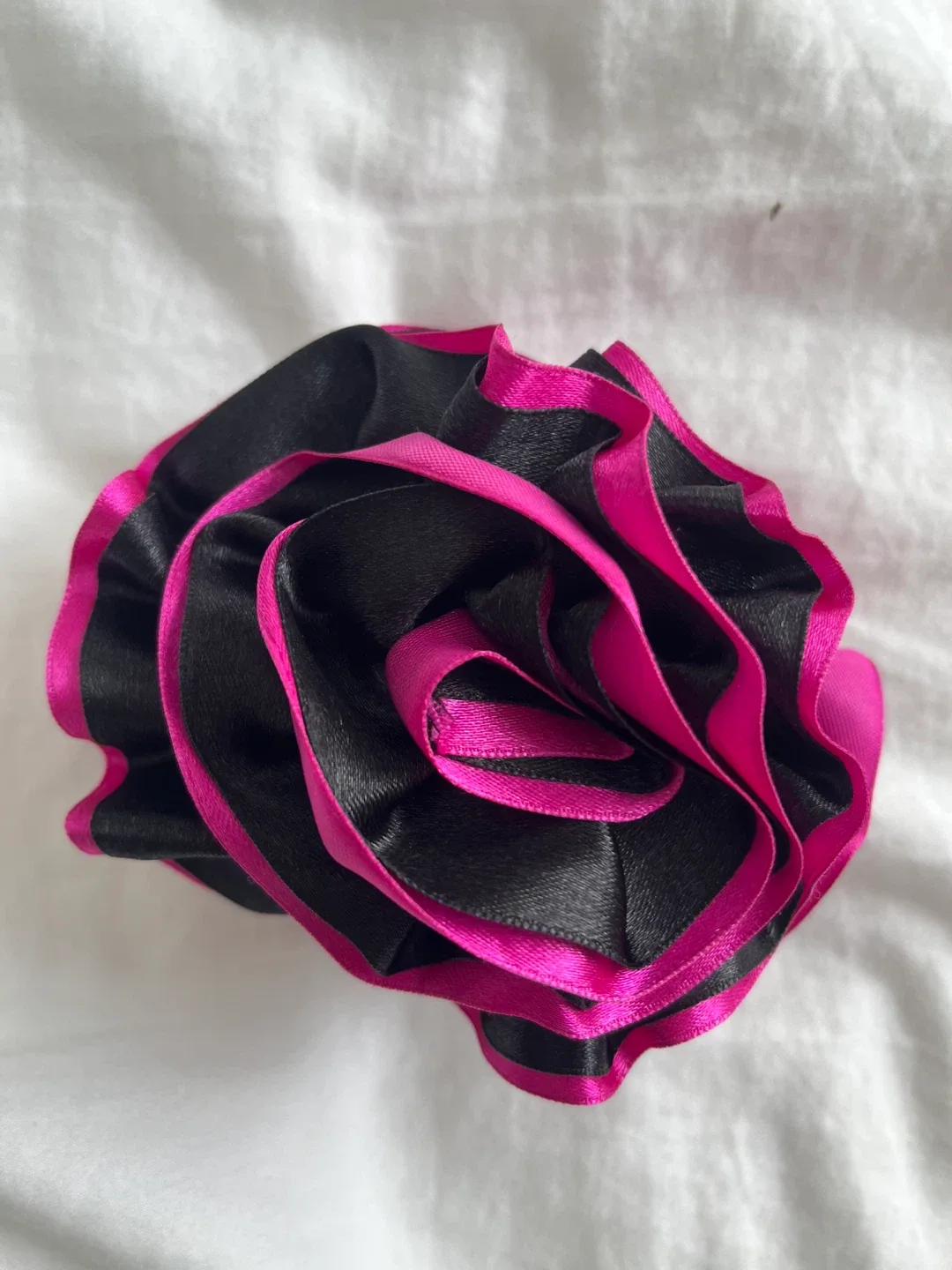 Pink & Black Floral Hair Claw Clip image indicator(2)