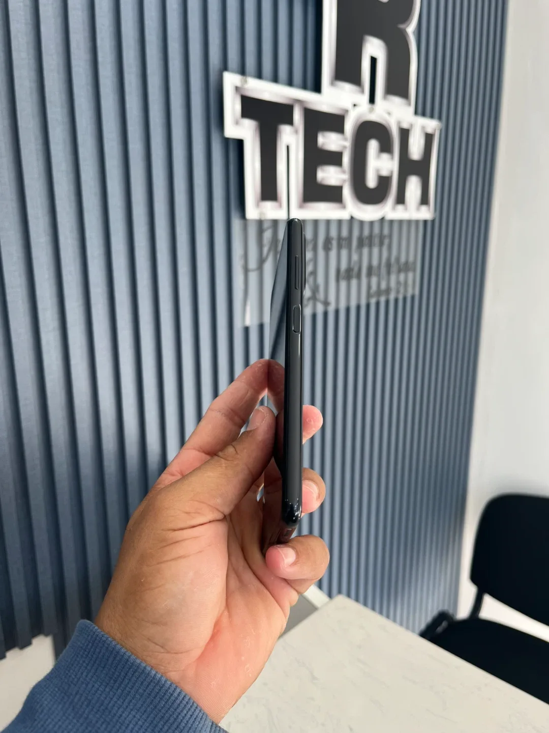 Samsung Galaxy A23 5G UW - Great Condition! image indicator(2)