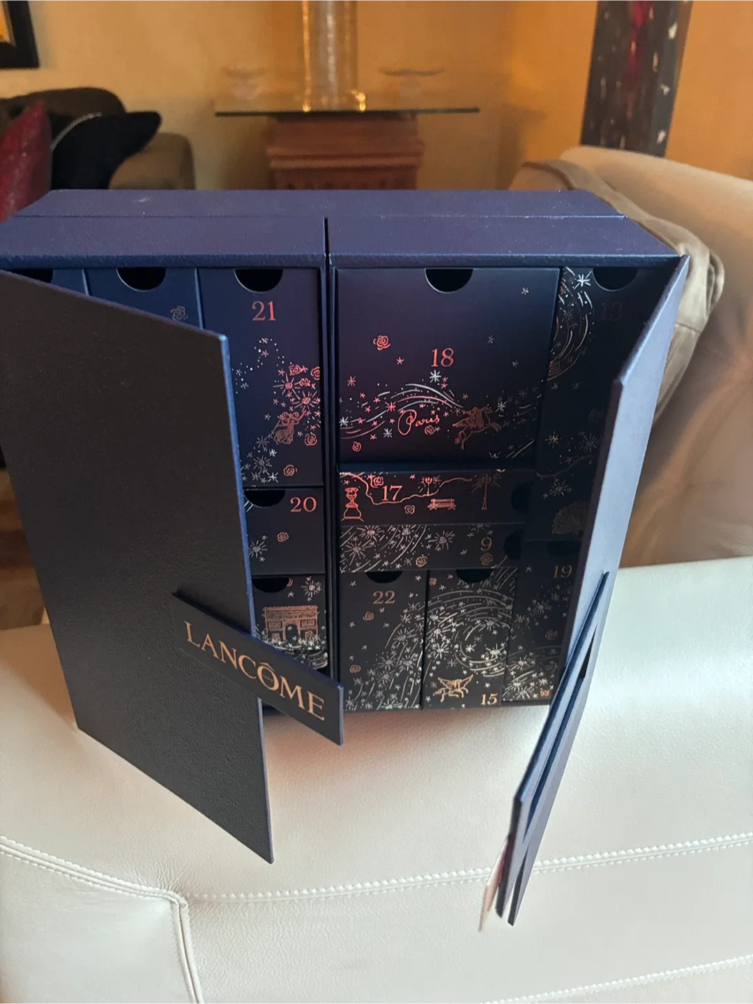 Lancome Holiday Advent Calendar empty box image indicator(6)