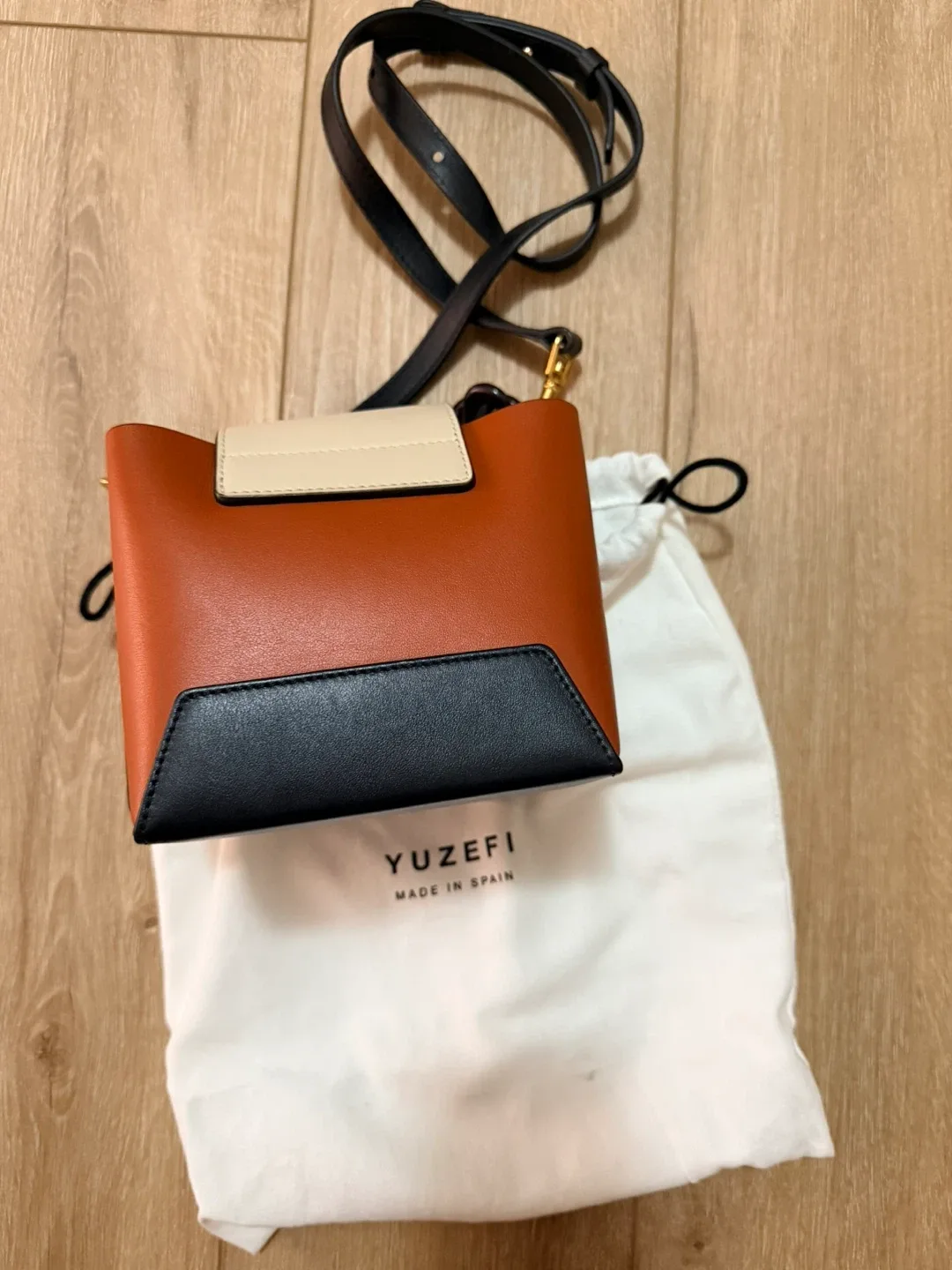 Yuzefi Handbag image indicator(3)