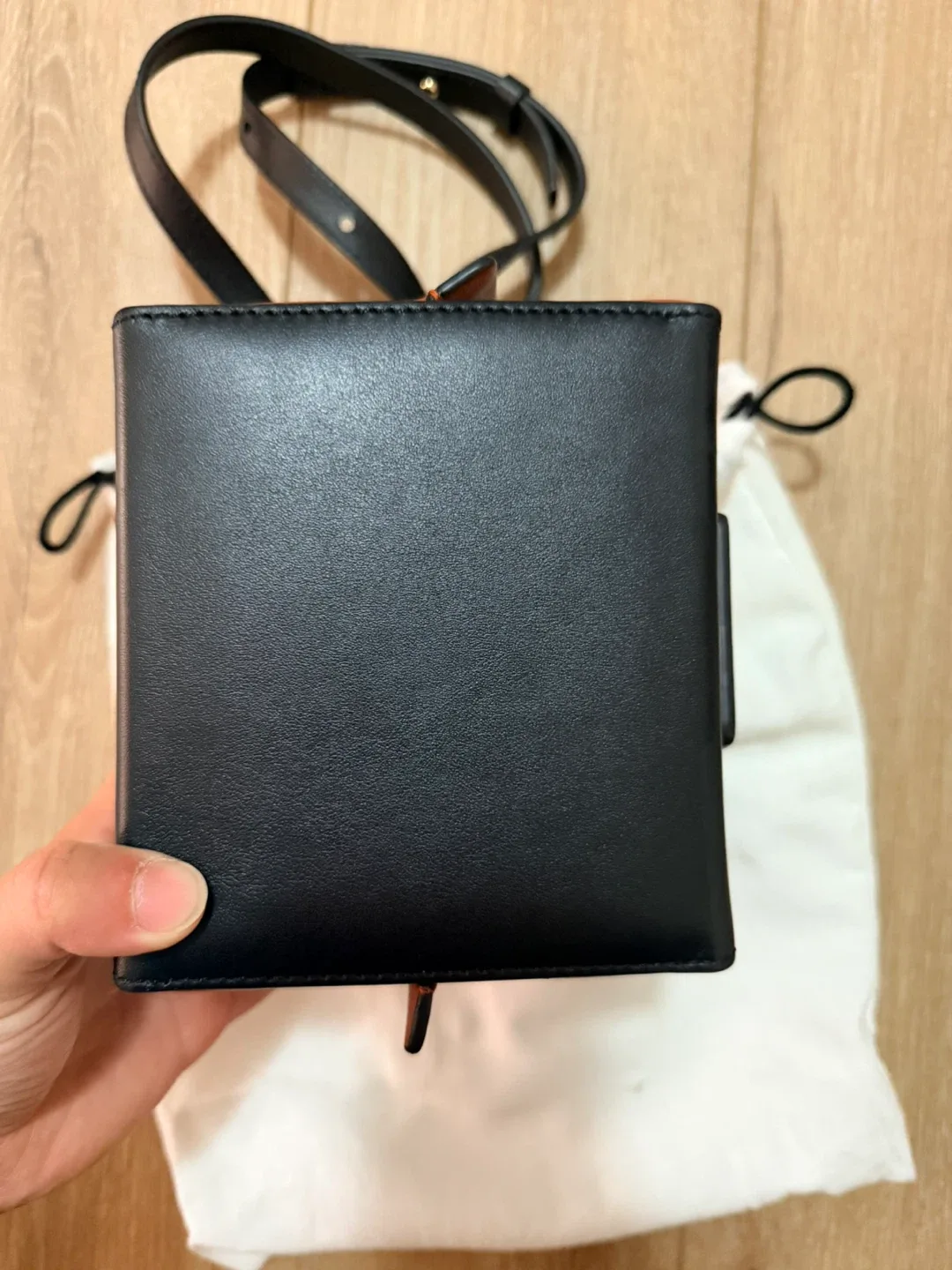 Yuzefi Handbag image indicator(4)