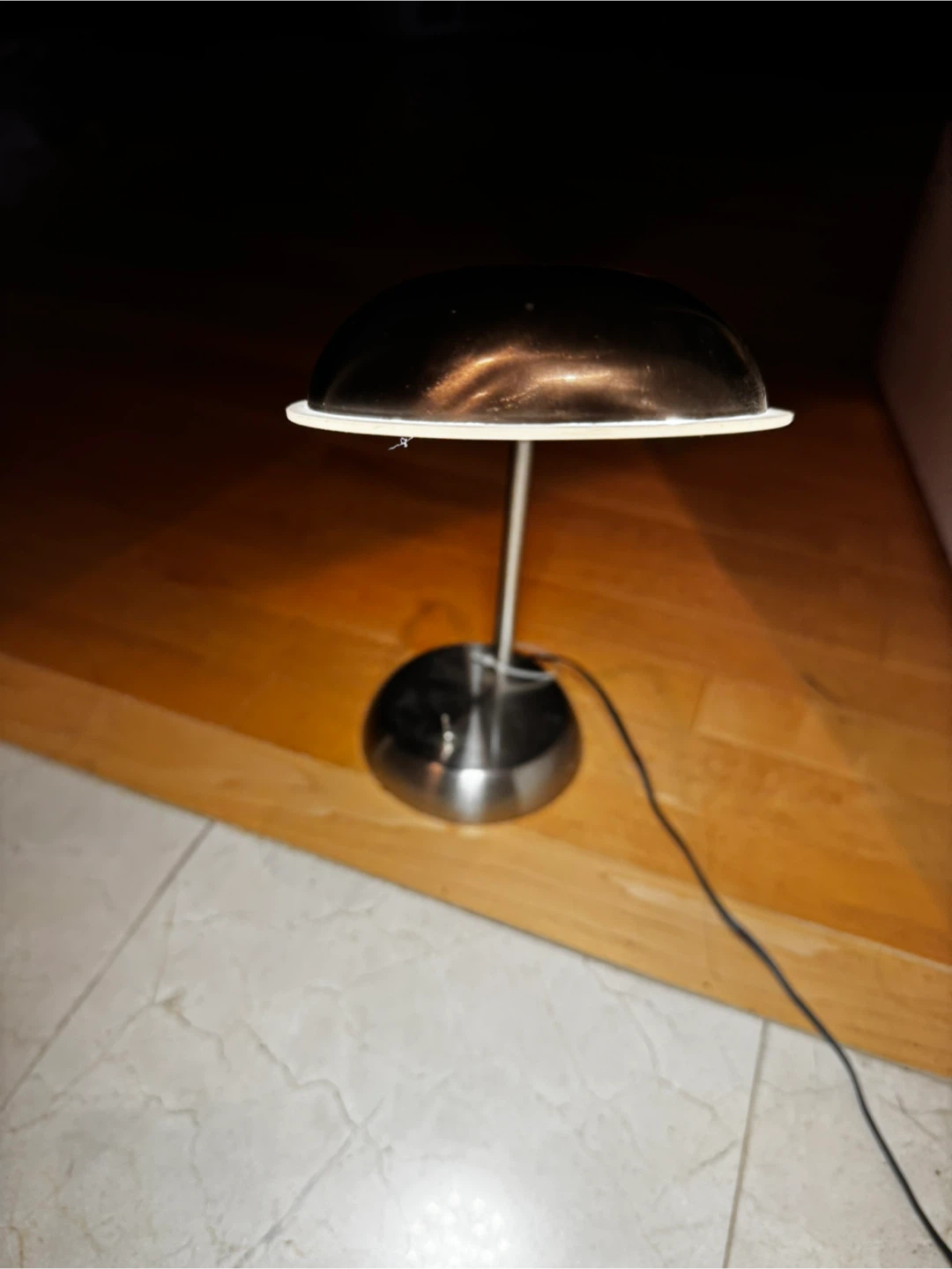 Very bright Desk Lamp.