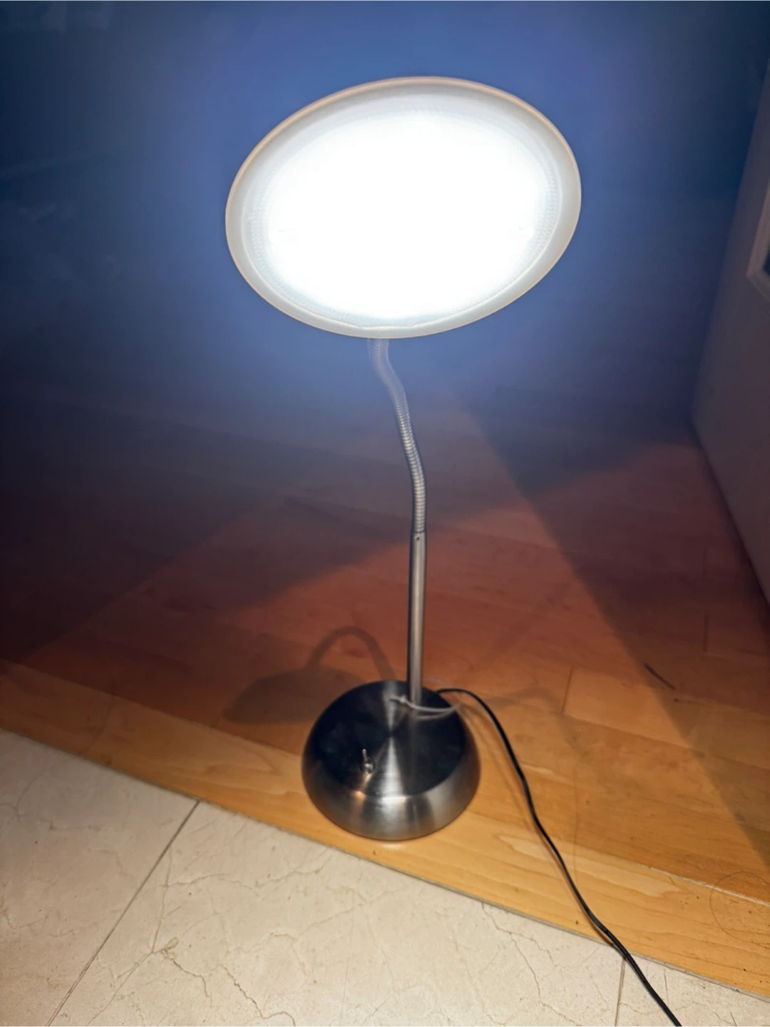 Very bright Desk Lamp. - photo 2