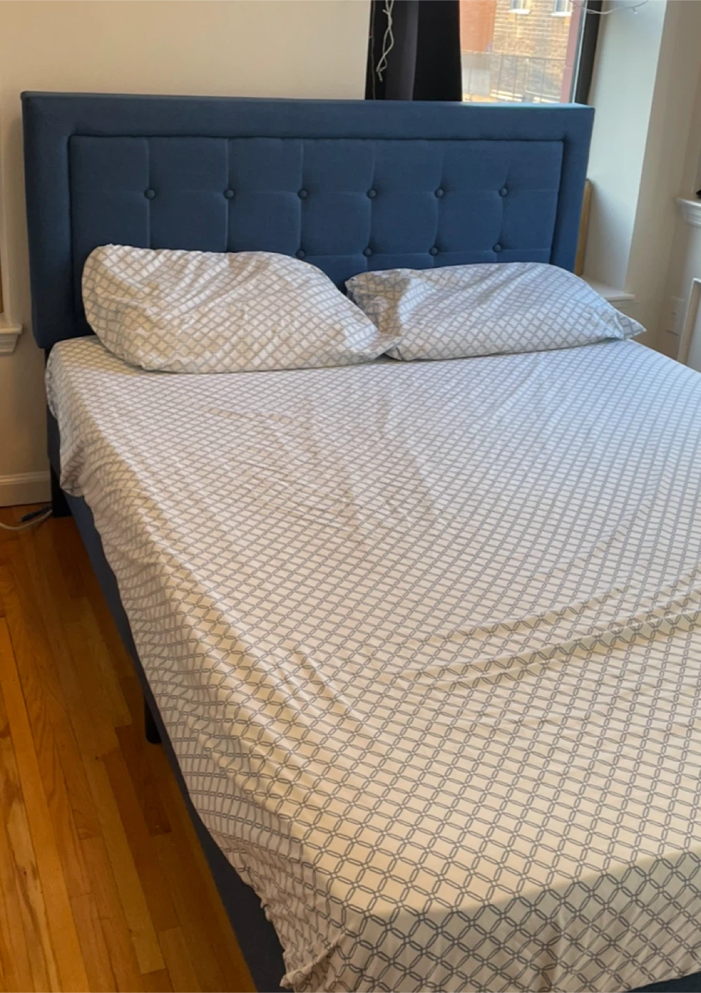 Zinus queen bed frame + headboard