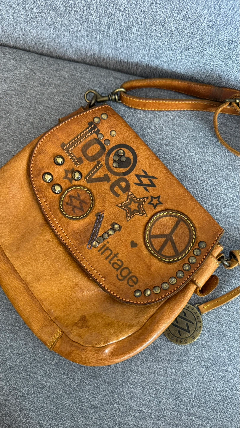 Kompanero Leather Crossbody Bag