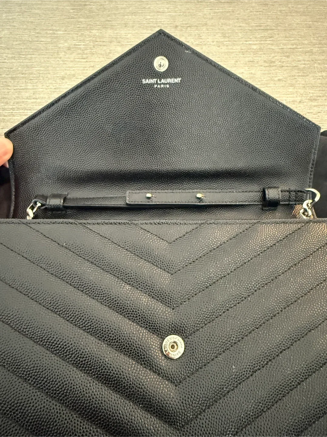 Saint Laurent YSL Black CLASSIC CASSANDRE CHAIN WALLET  LEATHER image indicator(2)