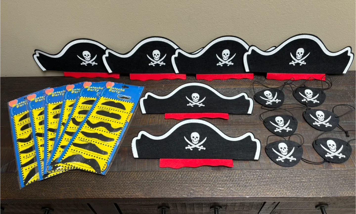 Halloween Pirate Supplies - Hats, Eye Patches & Mustaches image indicator(3)