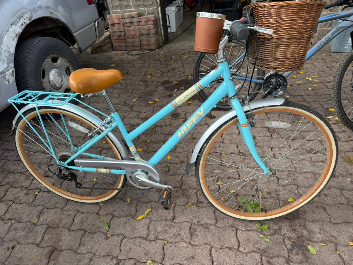 Huffy Savannah Cruiser Bike with Basket - Light Blue