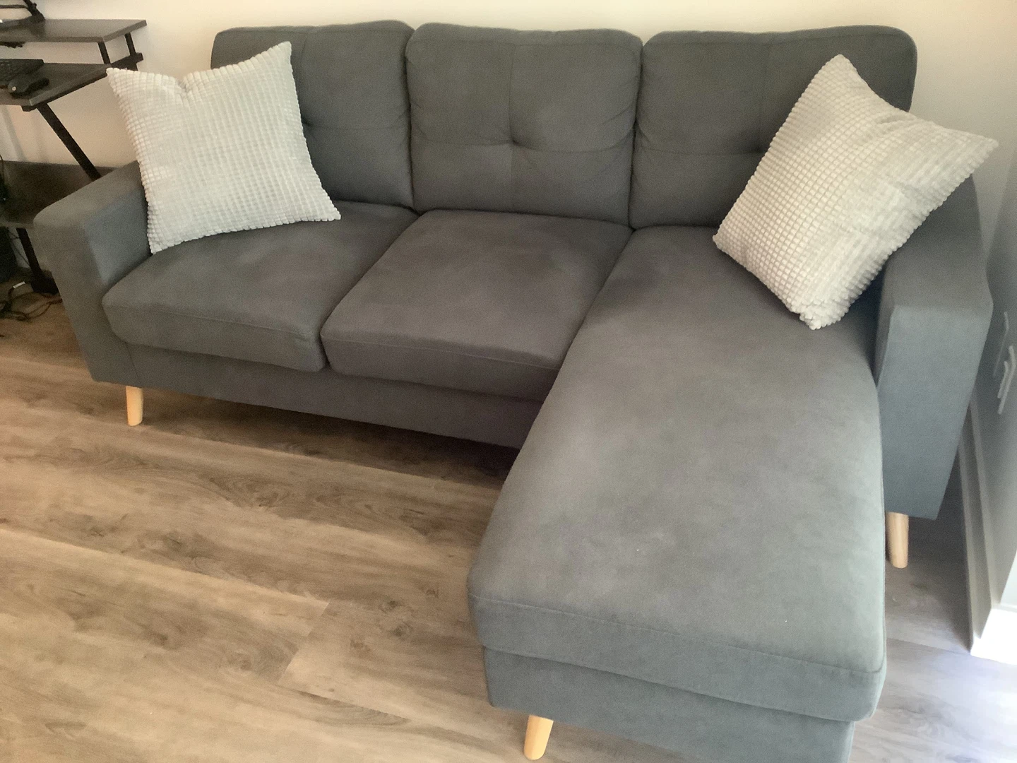 Couch - photo 3