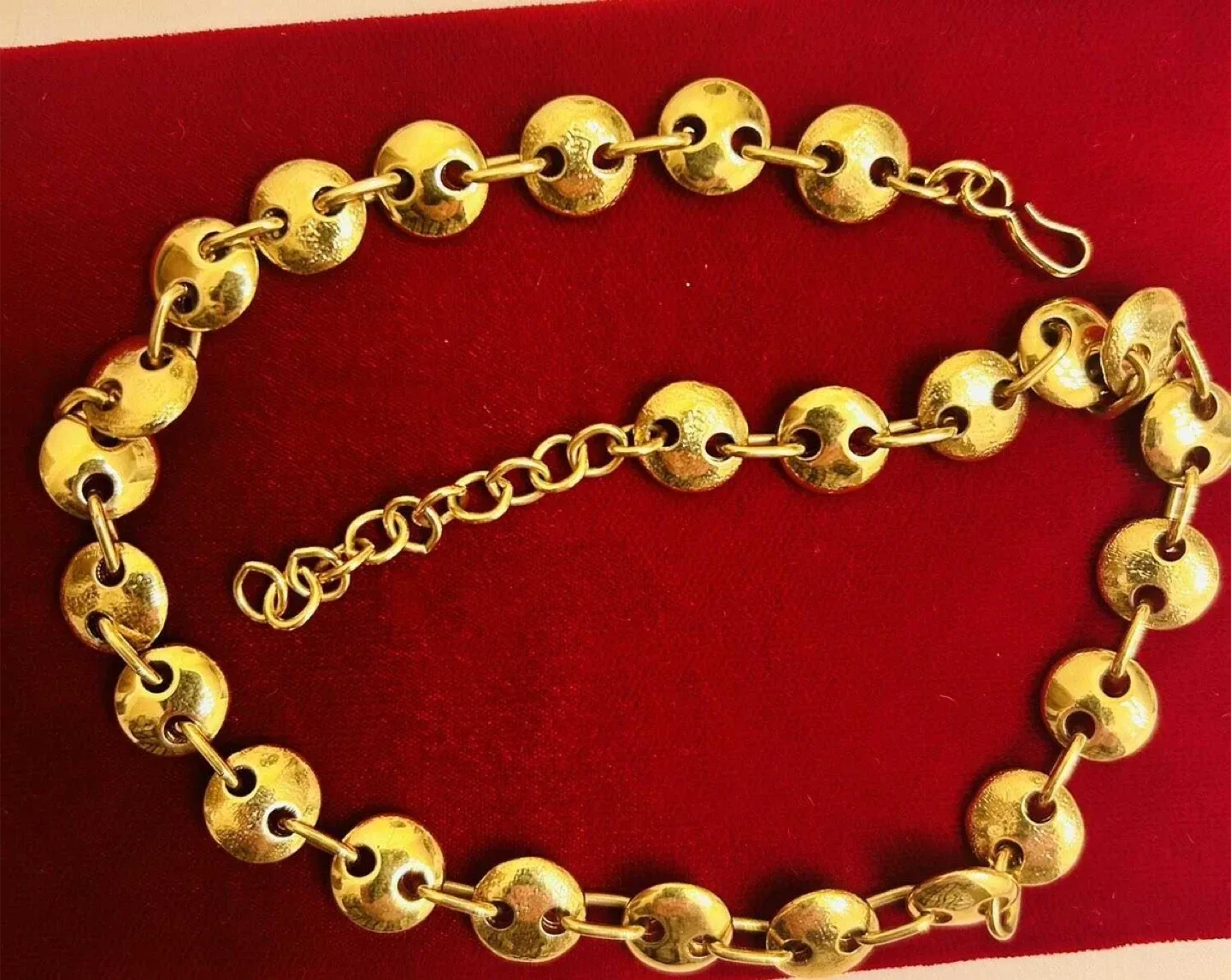 Vintage Gold Tone Necklace