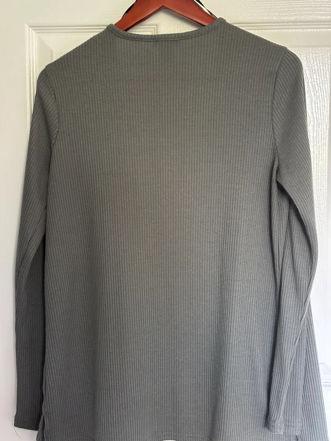 Forever 21 Olive Green Cardigan - Size M image indicator(2)